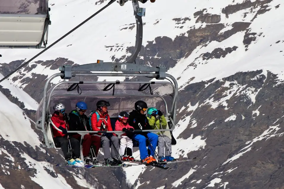 Ski Instructor Transport